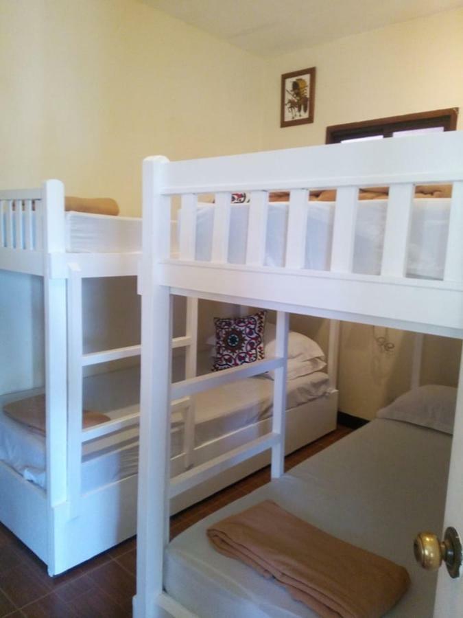 Casa De Miguelitos Hotel Tagaytay City Eksteriør billede