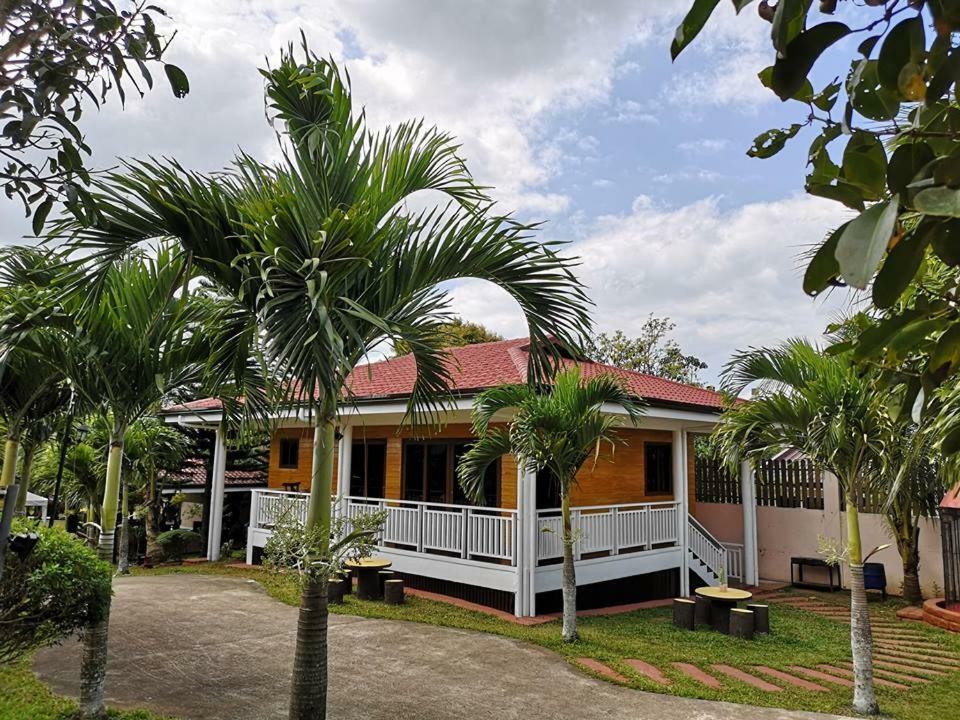 Casa De Miguelitos Hotel Tagaytay City Eksteriør billede
